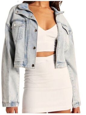 Abercrombie & Fitch Cropped Jean Jacket